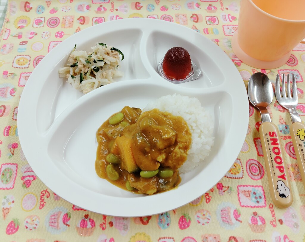 7月3日(木)夏野菜のカレーライス・大根とツナのサラダ・ミニカップゼリー